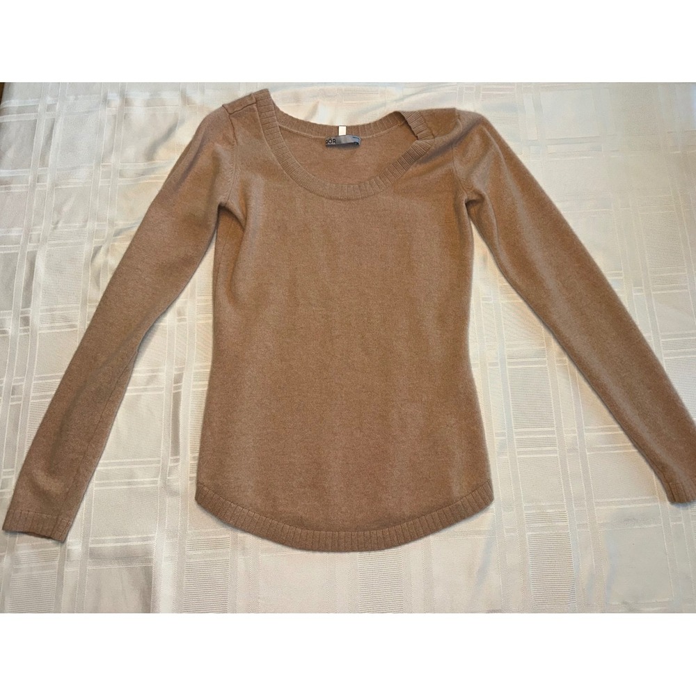 QOR Sweater Womens S Tan Cashmere Scoop Neck Long Sleeve Curved Hem Knit Top